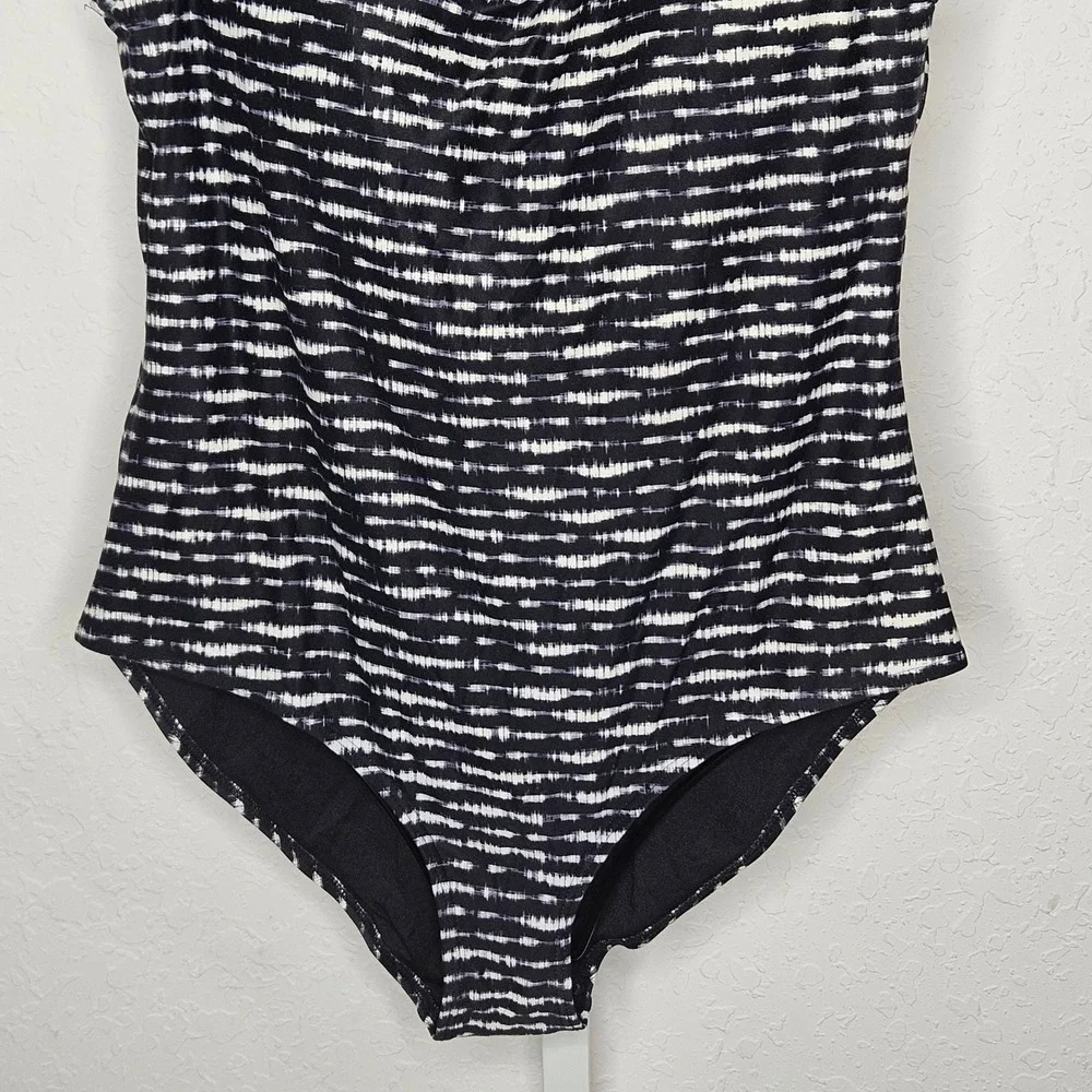 Niptuck Swim Womens Black White Ikat Mesh High Neck One Piece Swimsuit Multi Fit